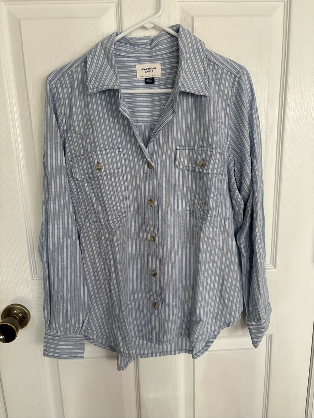 new American Eagle Blue and White Striped Casual Button-Down long sleeve Shirt